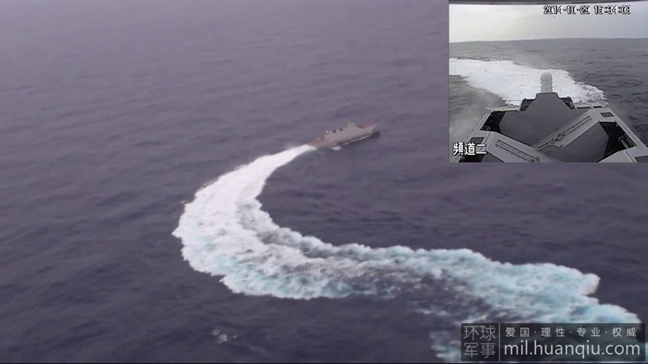 台隐身双体舰海试画面曝光 大玩蛇形机动