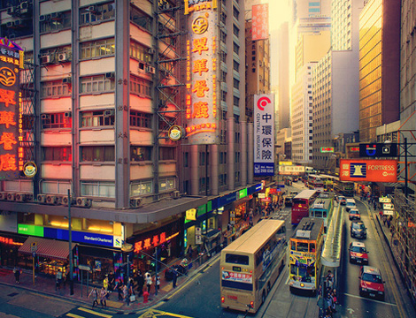 香港今起暂停投资移民计划 买房移民行不通了