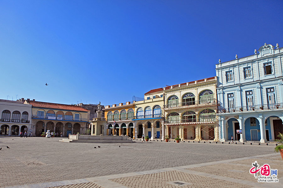 岁月广场(Plaza Vieja)