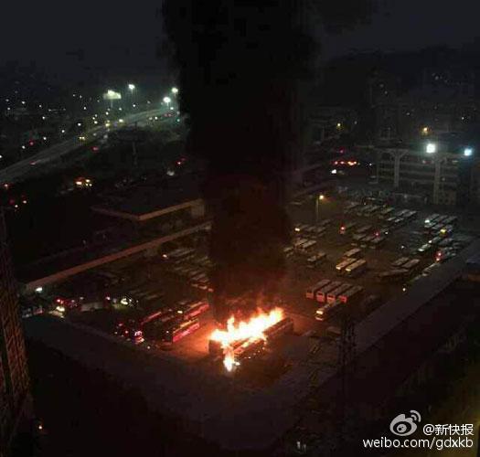 廣東佛山順德客運(yùn)站3輛客車起火爆炸