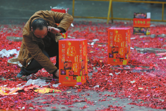 环保部春节期间严控烟花爆竹禁限放