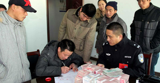 安徽泗县警方为农民工讨回工资1100余万元