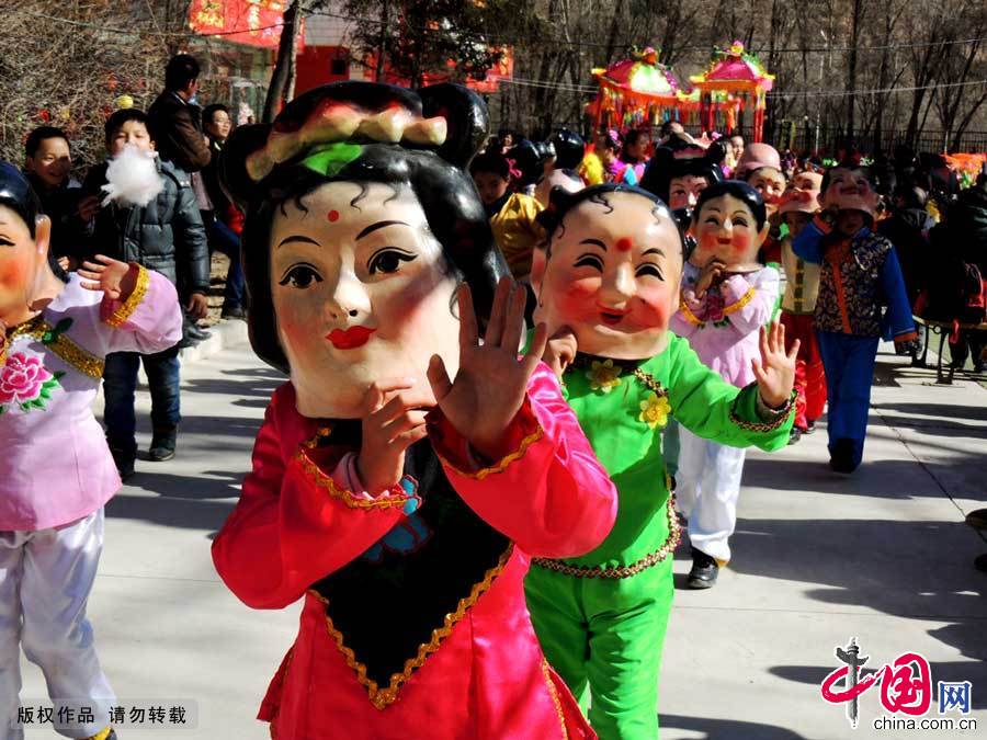 青海首屆娃娃廟會 傳承中華文化年味濃濃【組圖】