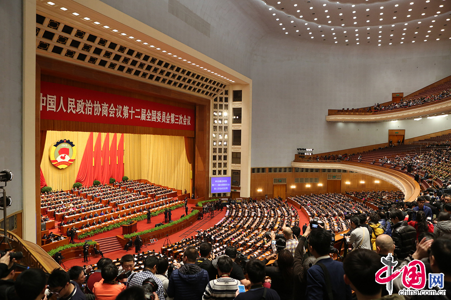 3月3日，中國人民政治協商會議第十二屆全國委員會第三次會議在北京人民大會堂開幕。 中國網記者 楊佳攝影