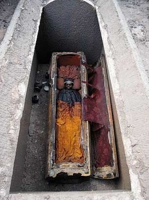 重口味!清朝地宫被盗 慈禧死后竟被<em>奸尸</em>[15]- 中
