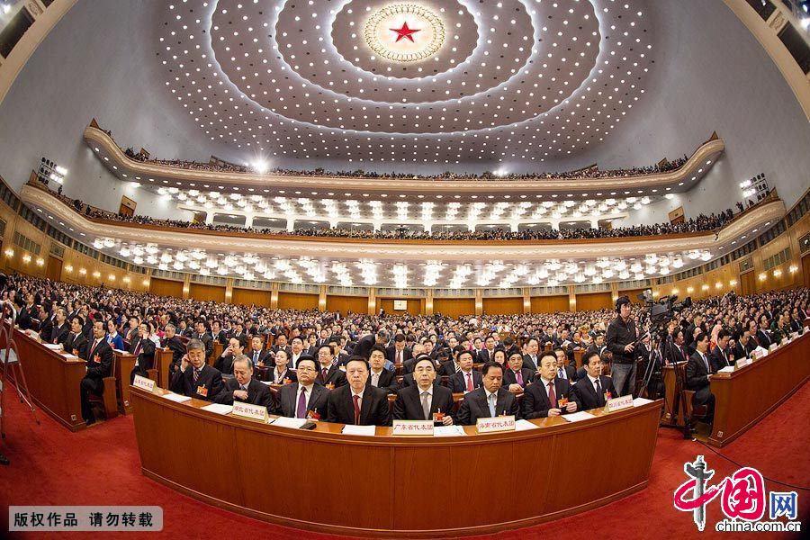 2015年3月5日，大会开始以后，台下就坐的代表们。 人民画报 徐讯/摄影