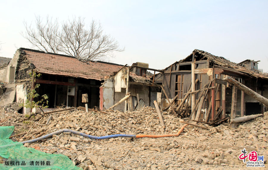 2015年3月11日，江苏南京，清代老宅残存部分墙体颓败。中国网图片库 王启明/摄