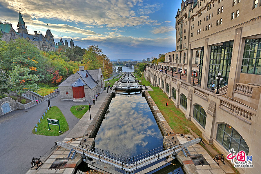 渥太华里多运河的如画日暮