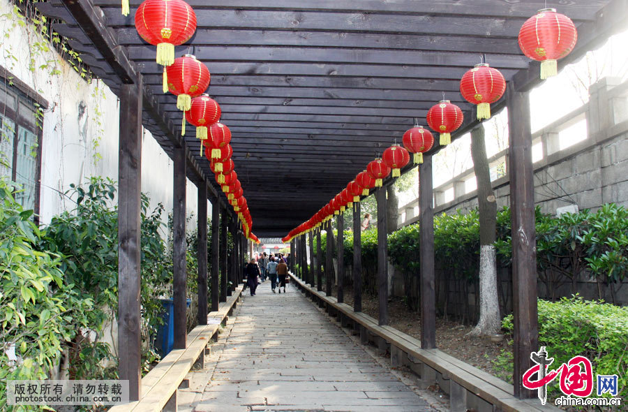 在苏州众多的街巷之中，名胜山塘街，被称誉为姑苏第一名街。中国网 吴爱凤摄影