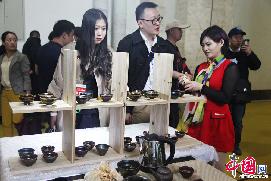 4月23日，第六届中国国际茶业及茶艺博览会在全国农业展览馆开幕，图为博览会现场。 中国网记者 李佳摄影