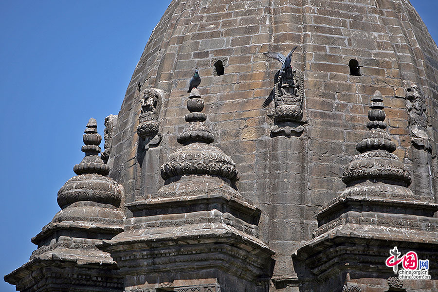 黑天神廟的穹頂四週圍繞著小佛塔