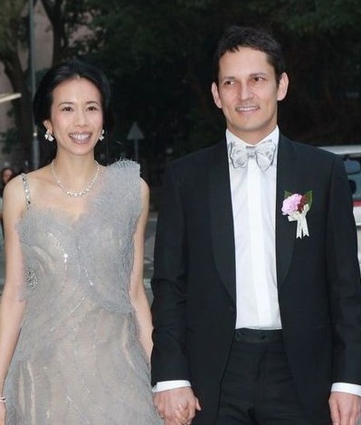 莫文蔚与初恋男友重燃爱火