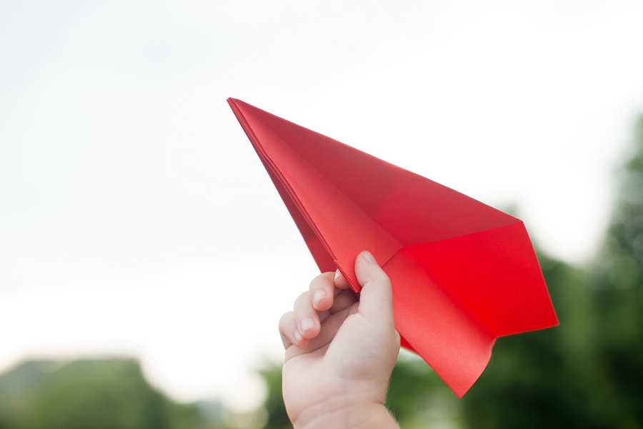 奥地利:小小纸飞机 比赛也精彩_ 视频中国