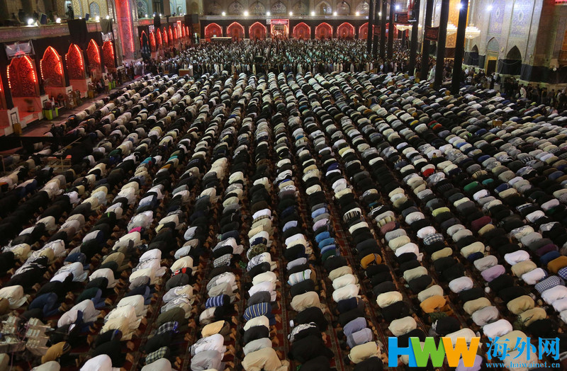 数万伊拉克什叶派穆斯林集体朝圣 场面蔚为壮观 