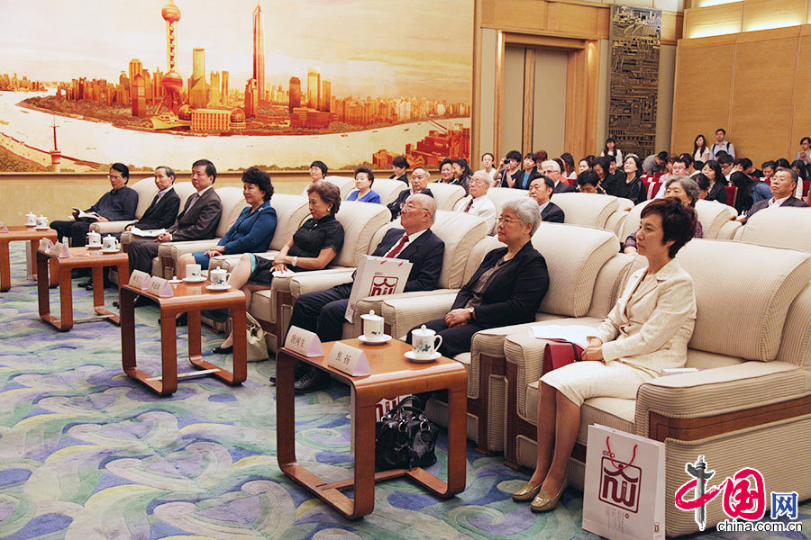 2015年5月17日，顾严幼韵女士个人口述自传《一百零九个春天：我的故事》在京发布，图为出席发布会的嘉宾。中国网记者 伦晓璇 摄