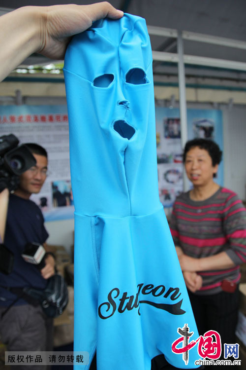 2015年5月22日，臉基尼發明人張式範在青島航博會上展示第5代臉基尼。中國網圖片庫 黃傑顯攝