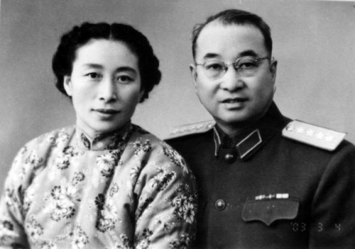 陈赓大将与夫人傅涯