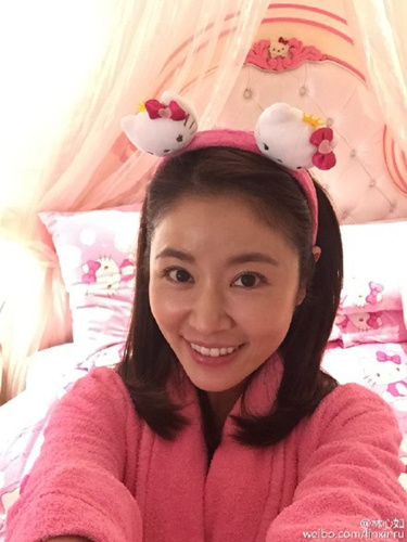 <em>林心如</em>穿粉色<em>睡衣</em>少女范十足 网友赞:喜欢你(图