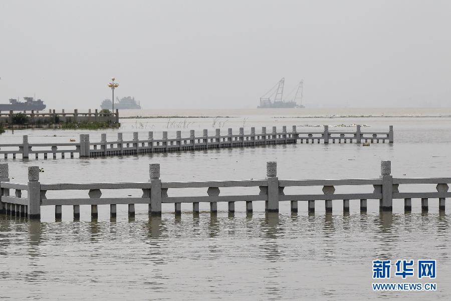 #（生态）（6）鄱阳湖水位超过警戒线