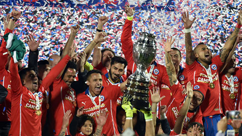 美洲杯:智利点球大战4-1胜阿根廷首度捧杯