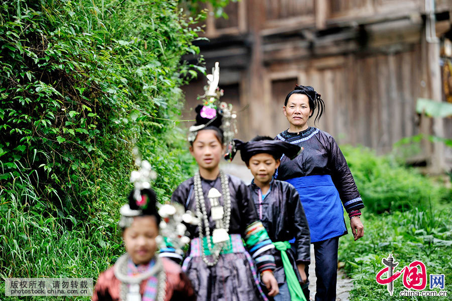 榕江女歌师:侗家活歌谱