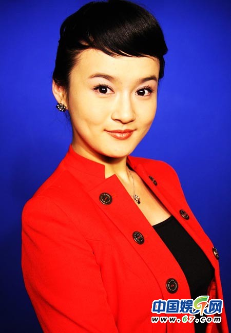 <em>邹市明妻子</em>冉莹颖整容前后差别惊人 早年清纯