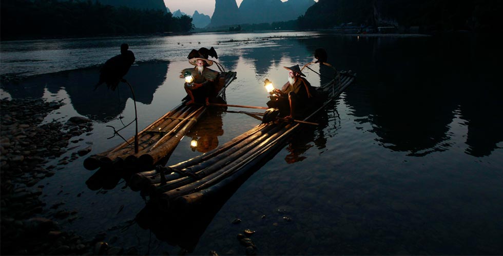 漓江上的八旬兄弟模特