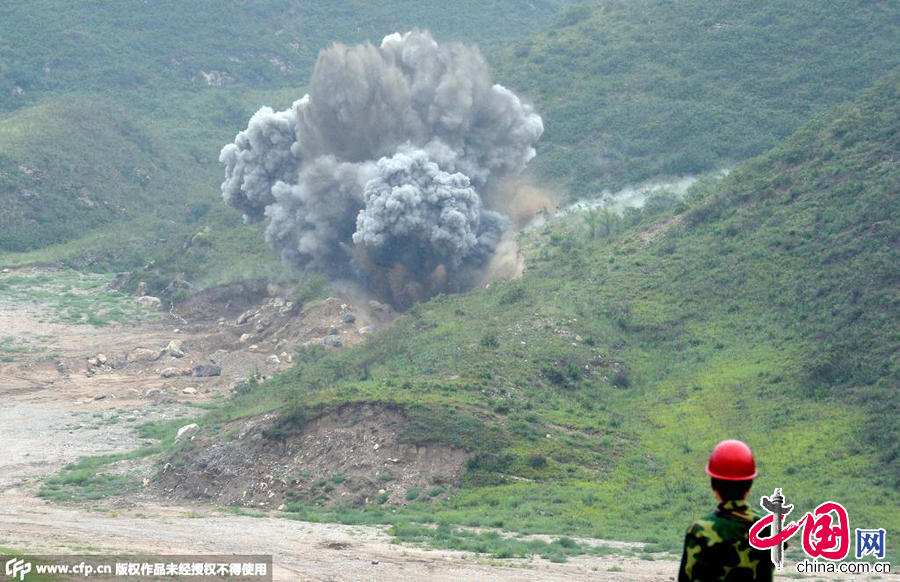 2015年07月16日，北京警方將廢舊炮彈200余枚、廢舊手榴彈、地雷50余枚，集中運抵河北某地進行統一銷毀。 此次銷毀的廢舊炮彈中最大的一顆航彈，重約200磅。