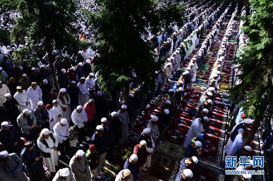 （社會）（1）青海穆斯林群眾迎來開齋節