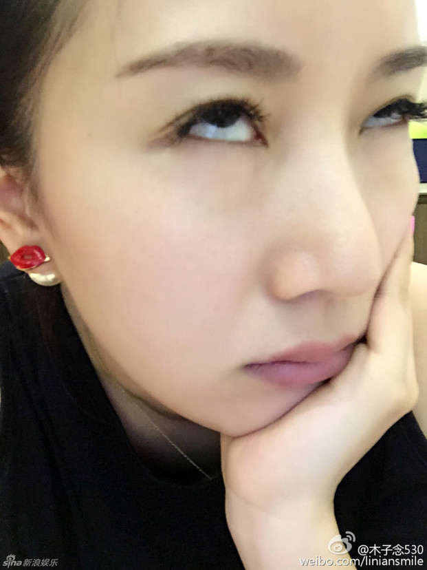 蒋欣李念baby彭于晏 明星翻白眼丑照走红网络