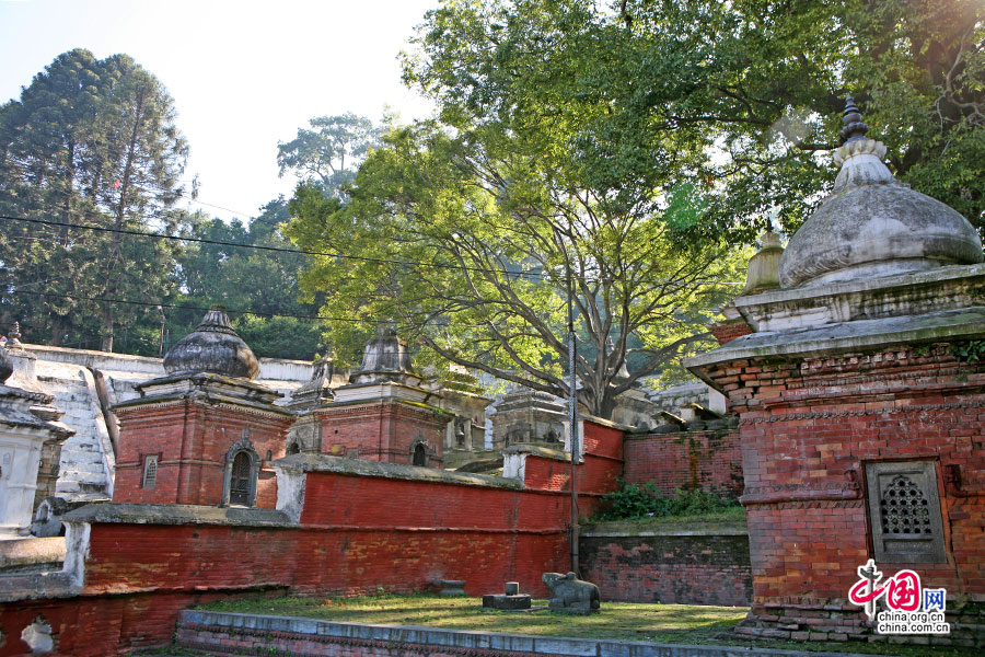 河对岸的罗摩神庙（RAM TEMPLE）