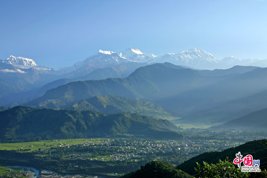 喜马拉雅雪山与河谷