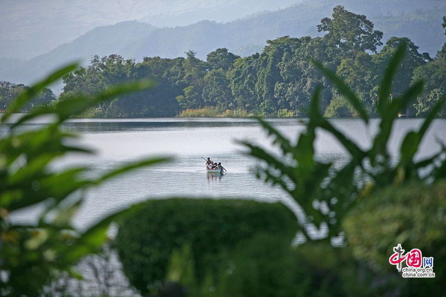 費瓦湖泛舟