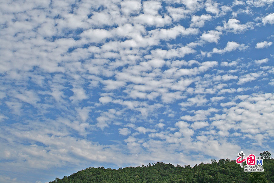 雲朵層層疊疊