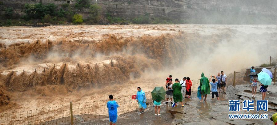 黃河壺口瀑布水量暴漲 形成特大瀑布群