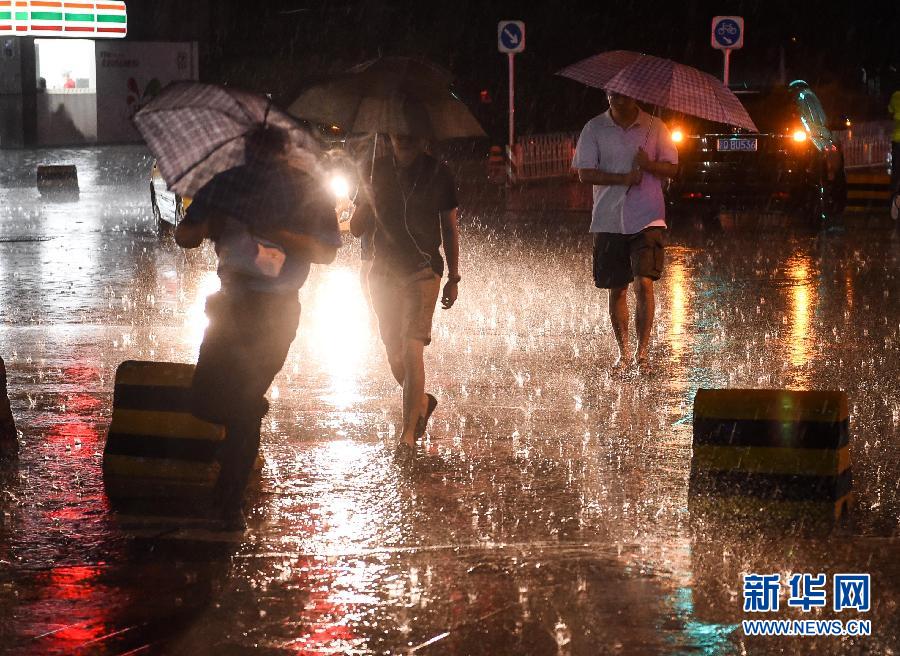 （生态）（3）北京雷雨交加