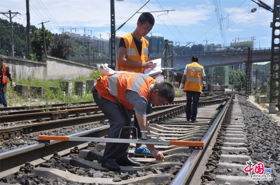 ></p></a>> 铁路工务段轨道车运用管理考核评比办法  铁路单位工务段,机务段