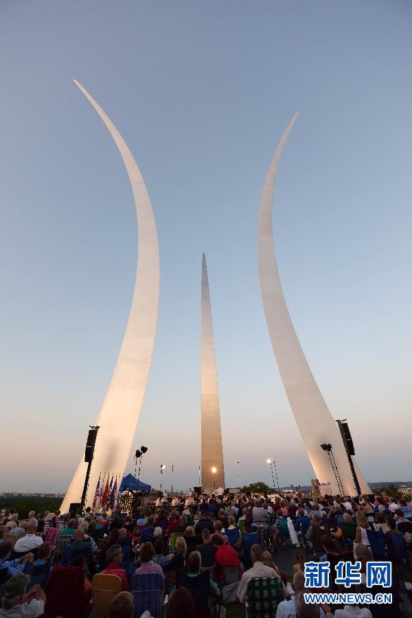 （國際）（1）美空軍紀念碑舉行紀念二戰勝利70週年儀式