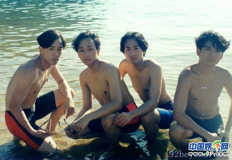  黄贯中黄家强 兄弟爆发 骂战  Beyond昔日旧照曝