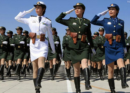 中国女兵阅兵高清视频