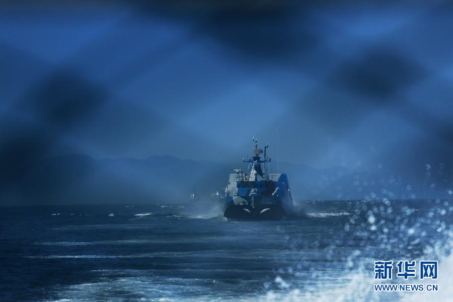 （图文互动）（3）海军在东海海空域举行大规模实兵对抗演练