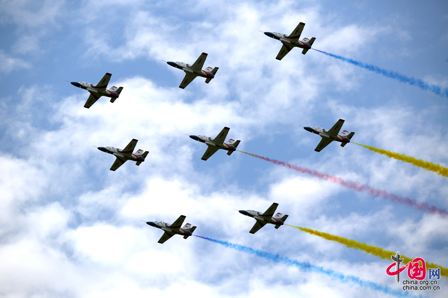 9月7日，“红鹰”飞行表演队训练。 中国网记者 杨佳摄影