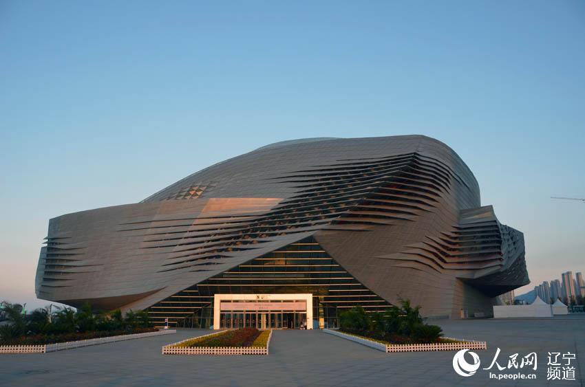 2015夏季达沃斯论坛都将在大连国际会展中心举行 陈扶宜 摄
