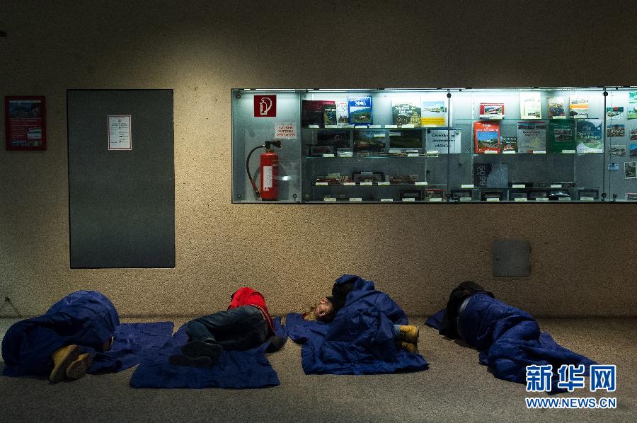 （国际）（1）上千难民仍滞留萨尔茨堡火车站