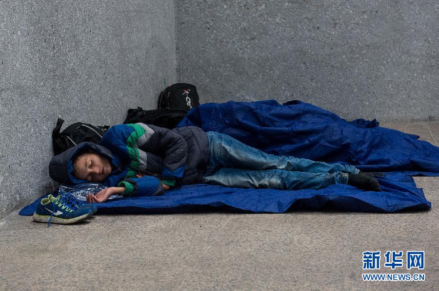 （國際）（3）上千難民仍滯留薩爾茨堡火車站