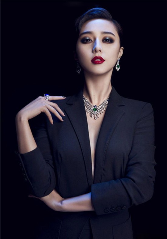 范冰冰红唇的时候显得分外妖娆