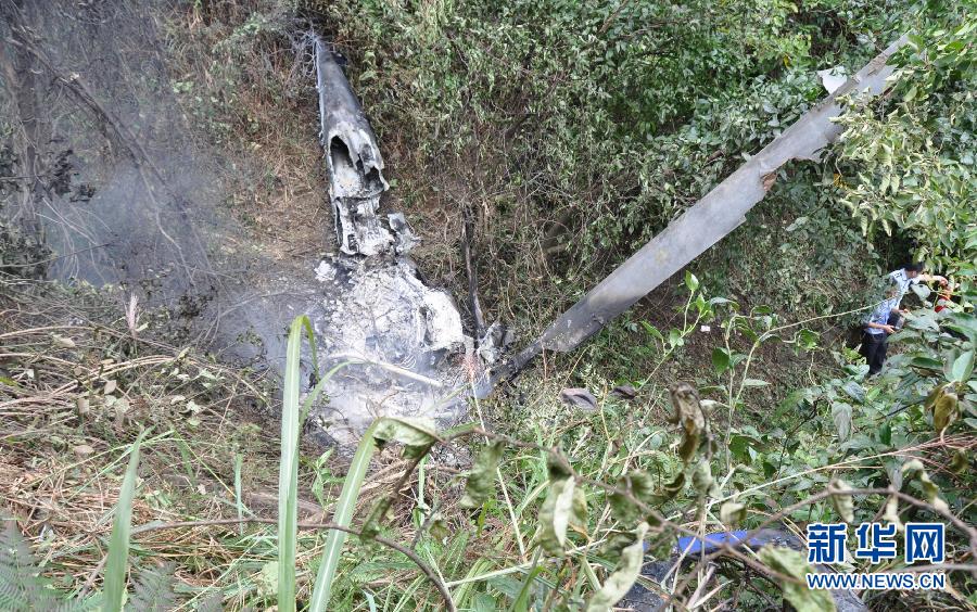（突发事件）（2）一架民用直升机在广西三江县境内坠毁 机上2人遇难