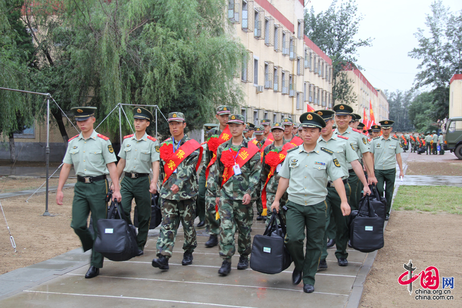 武警北京总队七支队新训大队开展"十个第一次"暖心活动