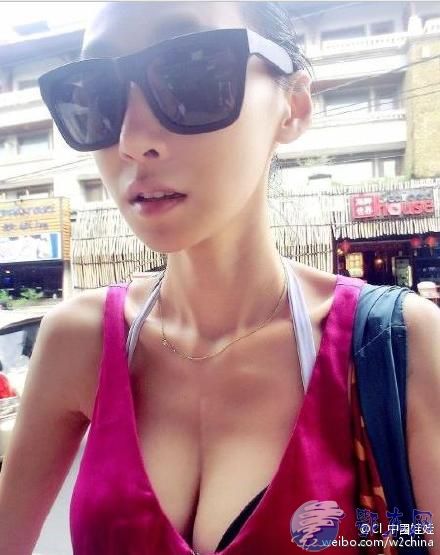  李荣浩前女友回应  李荣浩又曝新恋情 缘尽私照