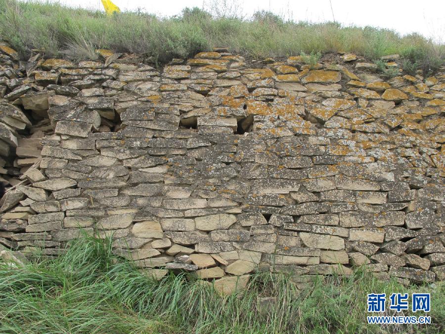 （XHDW）（1）中国最大史前石城的墙体上有“眼睛” 
